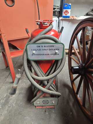 Brandblusser, Saval, Poeder blusser, rood